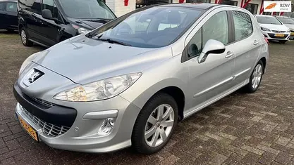 Occasion 2009 Peugeot 308 Hatchback | € 3.950 (Eerlijke prijs)