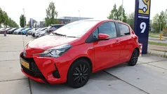 Rood Gebruikt 2019 Toyota Yaris Hybrid Hatchback | € 14.949 (Goede deal)