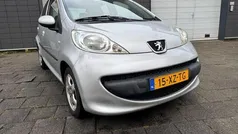 Grijs Gebruikt 2007 Peugeot 107 Urban Move Hatchback | € 2.150 (Eerlijke prijs)