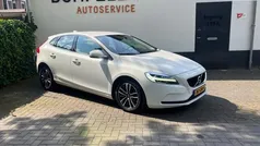 Wit Gebruikt 2018 Volvo V40 Stationwagen | € 15.999 (Goede deal)