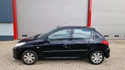 Occasion 2010 Peugeot 206+ Hatchback | € 1.699 (Eerlijke prijs)