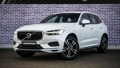 Wit Occasion 2021 Volvo XC60 Momentum SUV | € 34.899 (Eerlijke prijs)