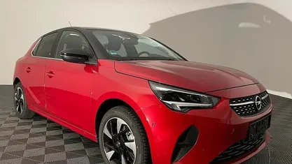 Rood Gebruikt 2023 Opel Corsa-e Elegance Hatchback | € 18.390 (Eerlijke prijs)