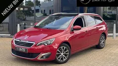 Rood Gebruikt 2016 Peugeot 308 Premium Stationwagen | € 8.195 (Eerlijke prijs)