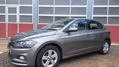 Grijs, metallic lak Gebruikt 2020 VW Polo Comfortline Hatchback | € 14.950 (Eerlijke prijs)
