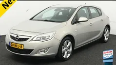 Beige Gebruikt 2010 Opel Astra Edition Hatchback | € 2.950 (Goede deal)