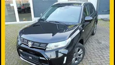 Gebruikt 2025 Suzuki Vitara SUV | € 27.449 (Eerlijke prijs)