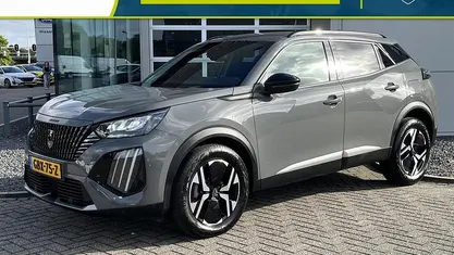 Grijs Gebruikt 2024 Peugeot 2008 Allure SUV | € 23.485 (Eerlijke prijs)