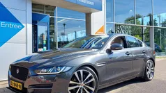 Grijs Gebruikt 2016 Jaguar XE Portfolio Sedan | € 13.450 (Eerlijke prijs)