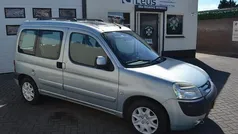 Blauw Gebruikt 2006 Peugeot Partner MPV | € 2.250 (Eerlijke prijs)