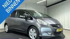 Grijs, metallic lak Gebruikt 2015 Honda Jazz Lifestyle Hatchback | € 10.500 (Eerlijke prijs)