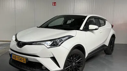 Wit Gebruikt 2017 Toyota C-HR SUV | € 17.950 (Eerlijke prijs)