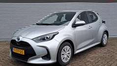 Grijs Gebruikt 2023 Toyota Yaris Hybrid Active Hatchback | € 20.495 (Goede deal)