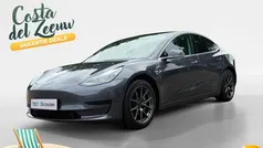 Grijs Gebruikt 2020 Tesla Model 3 Standard Range Sedan | € 23.939 (Eerlijke prijs)