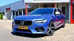 Blauw Gebruikt 2017 Volvo V90 R-Design Stationwagen | € 24.850 (Eerlijke prijs)