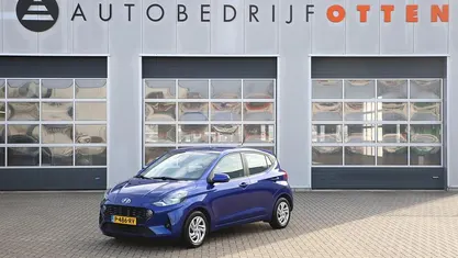 Occasion Hyundai i10 Comfort 67 PK (49 kW) 2022 Blauw (parellak) Hatchback