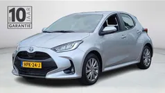 Zilver Gebruikt 2024 Toyota Yaris Hybrid Edition Hatchback | € 24.950 (Eerlijke prijs)
