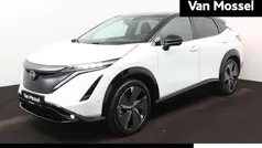 Twotone (white pearl/black) Gebruikt 2023 Nissan Ariya Evolve SUV | € 38.430 (Goede deal)