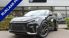 Zwart, metallic lak Gebruikt 2024 Lexus LBX SUV | € 36.950 (Goede deal)
