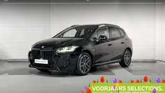 Zwart Gebruikt 2024 BMW 225 Active Tourer M Sport MPV | € 45.900 (Eerlijke prijs)
