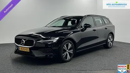 Zwart Occasion 2021 Volvo V60 Momentum Stationwagen | € 23.000 (Super prijs)