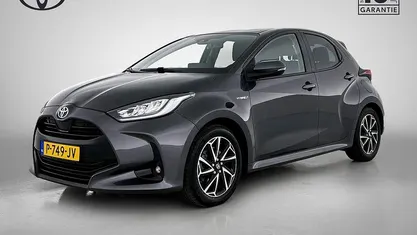 Gebruikt 2021 Toyota Yaris Hybrid Hatchback | € 19.900 (Eerlijke prijs)