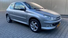 Grijs Gebruikt 2004 Peugeot 206 Quiksilver Hatchback | € 1.599 (Eerlijke prijs)