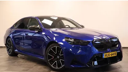 Blauw Gebruikt 2025 BMW M5 Comfort Edition Sedan | € 142.950 (Eerlijke prijs)