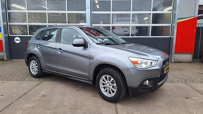 Grijs Gebruikt 2011 Mitsubishi ASX Edition SUV | € 9.450 (Eerlijke prijs)