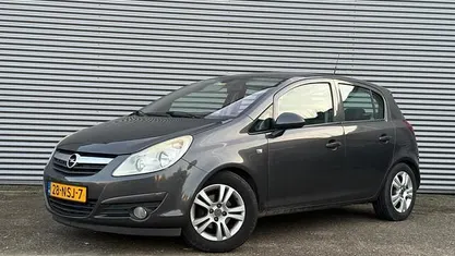 Gebruikt 2010 Opel Corsa Cosmo Hatchback | € 1.998 (Eerlijke prijs)