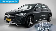 Nachtzwart Gebruikt 2020 Mercedes GLA200 Luxury SUV | € 32.945 (Goede deal)