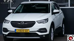 Wit Gebruikt 2020 Opel Grandland X Innovation SUV | € 16.950 (Eerlijke prijs)