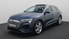 Blauw, metallic lak Gebruikt 2023 Audi Q8 e-tron Advanced SUV | € 65.940 (Super prijs)