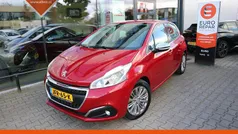 Rood Gebruikt 2015 Peugeot 208 Allure Hatchback | € 8.250 (Eerlijke prijs)