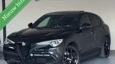 Zwart, metallic lak Gebruikt 2018 Alfa Romeo Stelvio SUV | € 31.950 (Eerlijke prijs)