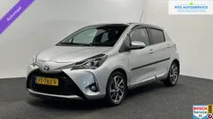 Gebruikt 2017 Toyota Yaris Hybrid Premium Hatchback | € 15.750 (Super prijs)