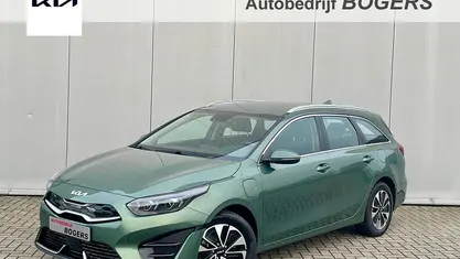 Gebruikt 2023 Kia Ceed Hatchback | € 24.940 (Eerlijke prijs)