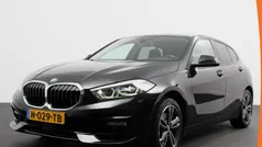 Gebruikt 2022 BMW 118 Sport Line Hatchback | € 24.890 (Goede deal)