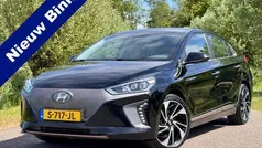 Zwart, metallic lak Gebruikt 2018 Hyundai Ioniq Comfort Sedan | € 10.999 (Goede deal)