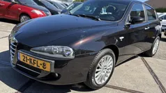 Zwart Gebruikt 2009 Alfa Romeo 147 Distinctive Hatchback | € 1.250 (Super prijs)