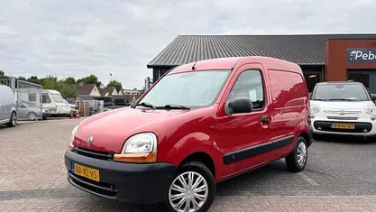 Rood Gebruikt 2002 Renault Kangoo MPV | € 2.350 (Eerlijke prijs)