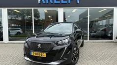 Zwart Gebruikt 2022 Peugeot 2008 Allure SUV | € 20.750 (Eerlijke prijs)