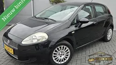 Zwart Gebruikt 2009 Fiat Grande Punto Active Hatchback | € 1.995 (Eerlijke prijs)