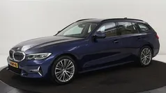 Gebruikt 2020 BMW 320 Executive Stationwagen | € 23.900 (Goede deal)