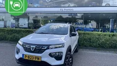 Wit Gebruikt 2022 Dacia Spring Comfort Plus Hatchback | € 11.300 (Eerlijke prijs)