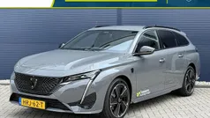 Gebruikt 2025 Peugeot e-308 Avantage Hatchback | € 31.885 (Super prijs)