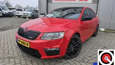 Rood Gebruikt 2016 Skoda Octavia RS Hatchback | € 12.995 (Super prijs)