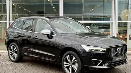 Zwart Gebruikt 2019 Volvo XC60 R-Design SUV | € 36.545 (Eerlijke prijs)