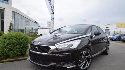 Occasion DS Automobiles DS5 Sport Chic 163 PK (119 kW) 2018 Paars Hatchback