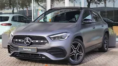 Grijs Gebruikt 2020 Mercedes GLA200 AMG line SUV | € 32.700 (Eerlijke prijs)